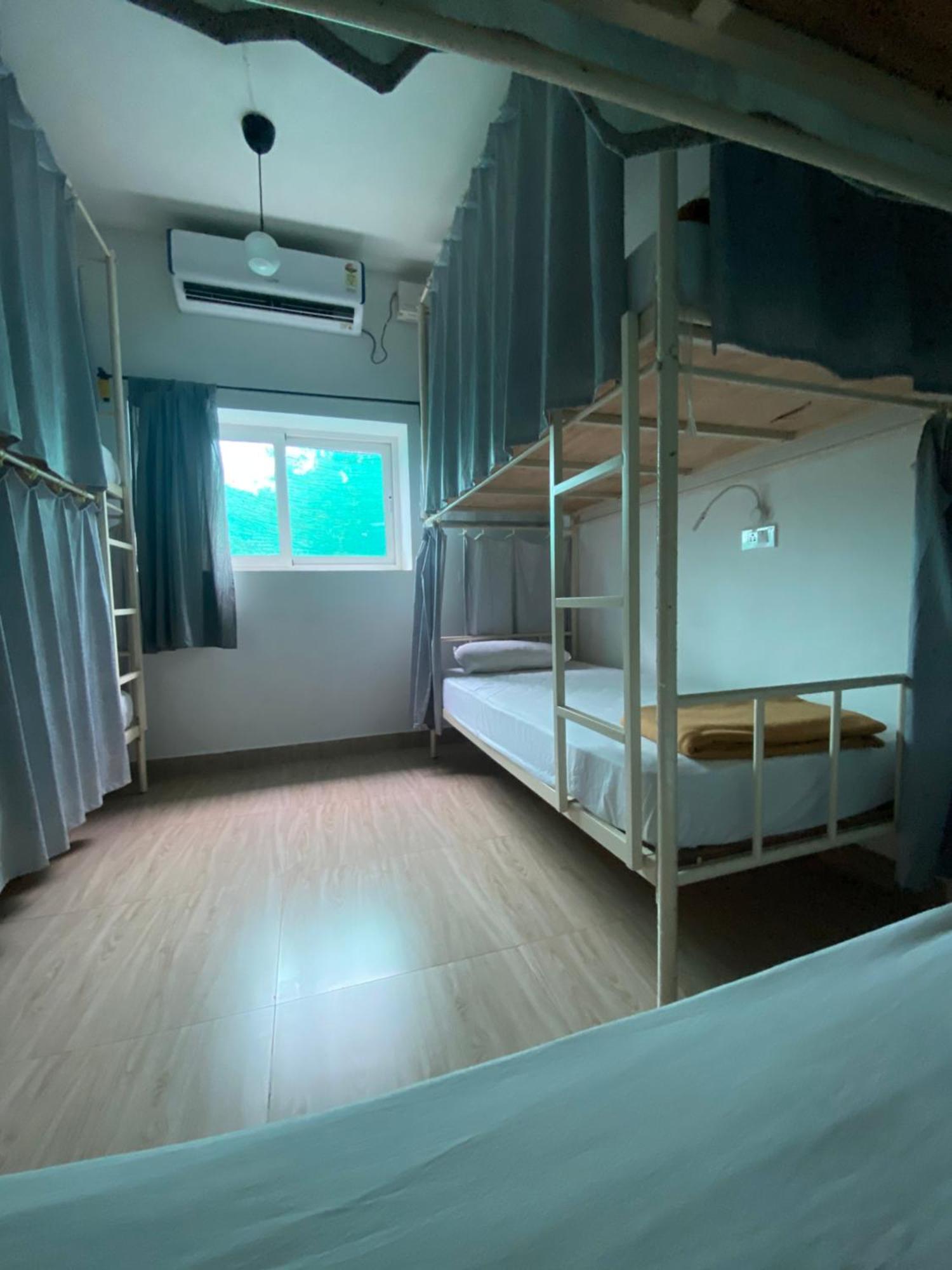 Hostel Mandala Anjuna Bagian luar foto